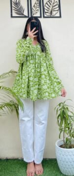 Women’s Green Floral Printed Rayon Kurta - Image 4